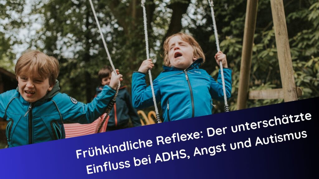 Zwei Kinder auf einer Schaukel mit angespannter Mimik – Symbolbild für die Auswirkungen frühkindlicher Reflexe bei ADHS, Angst und Autismus
